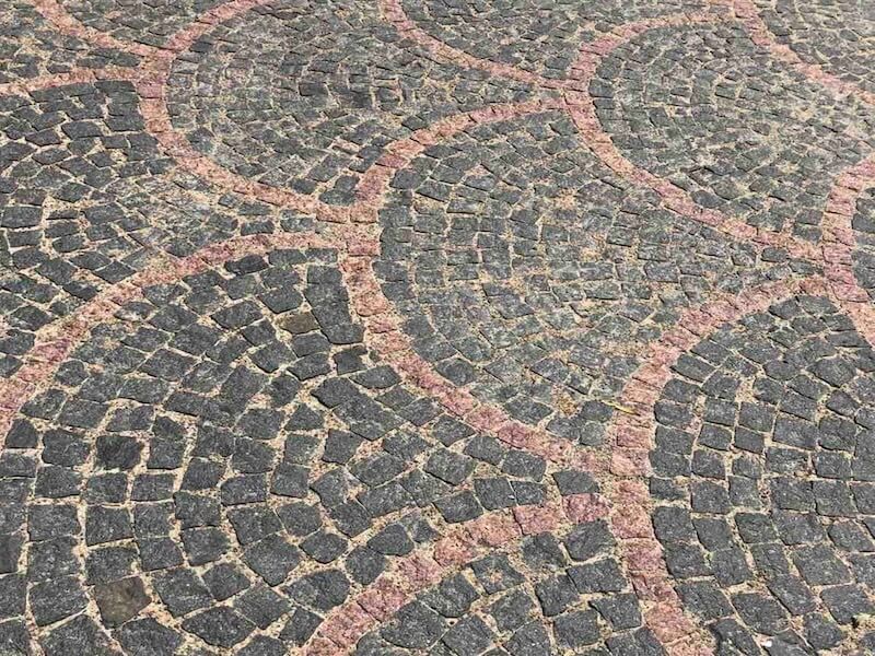 Брусчатка колото-пиленая